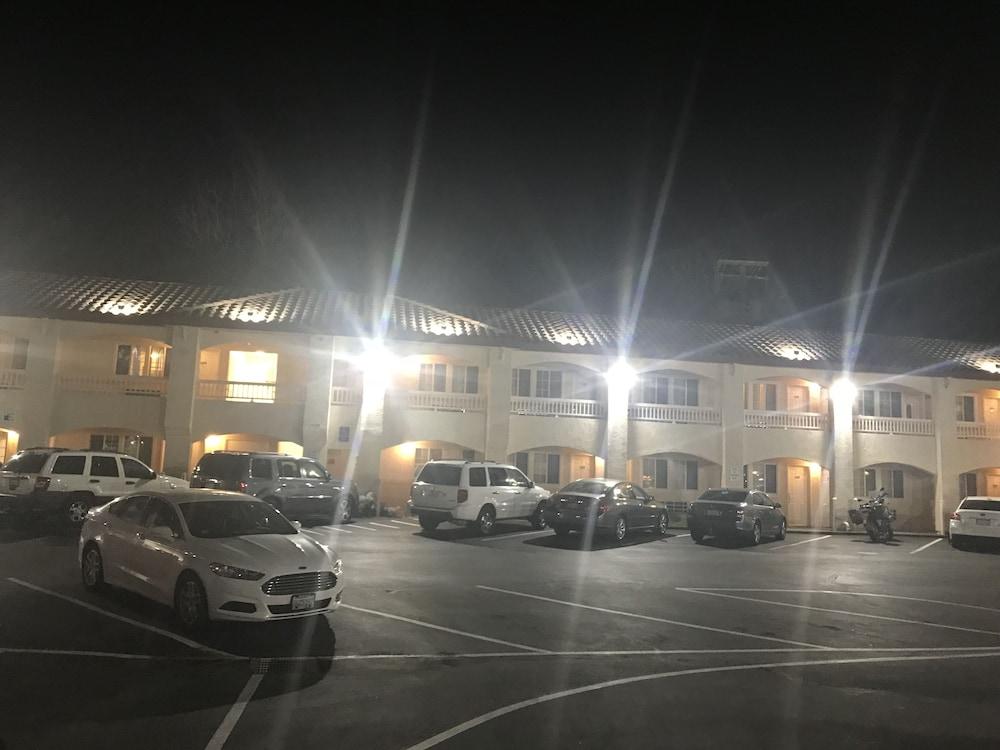 トラベロッジ レディング Ca エクステリア 写真